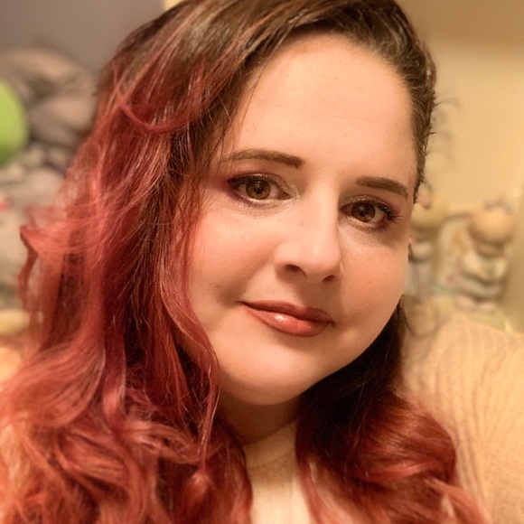 Meet your Posher, Allison - Picture 2 of 4